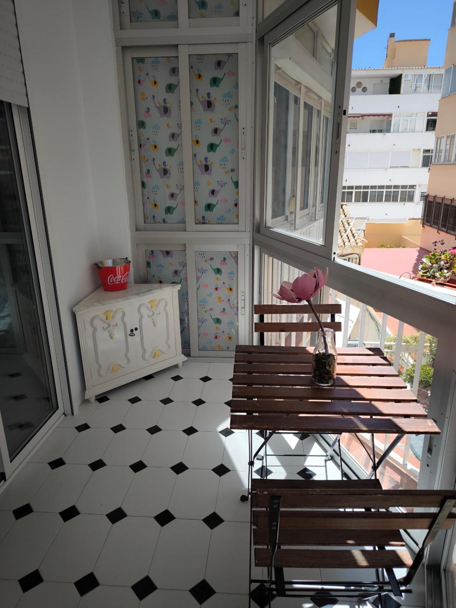 Apartamento Tango Фуeнхирола Екстериор снимка